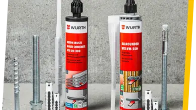 Různé kotevní systémy pro beton včetně chemických lepidel.